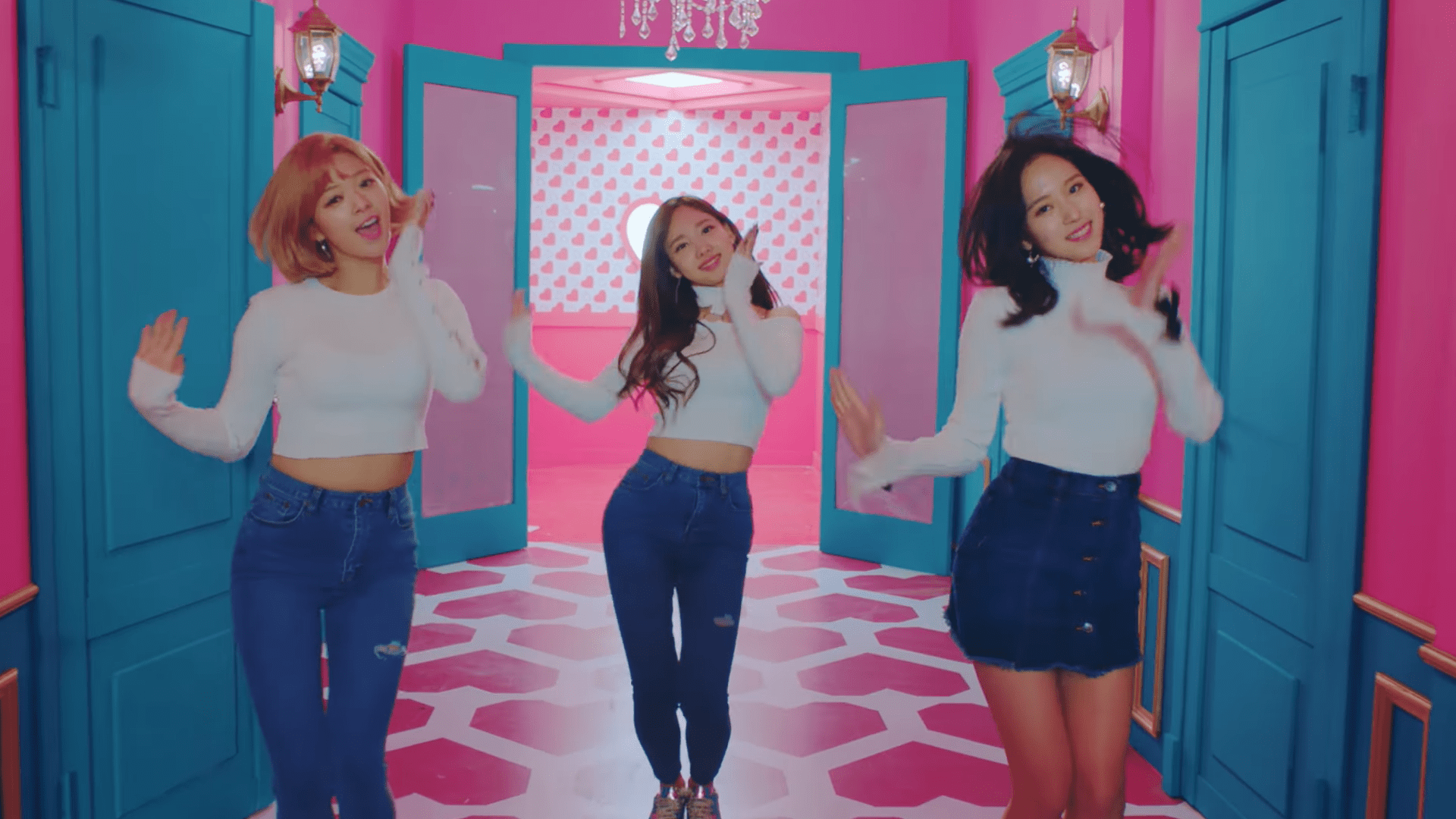 Watch Twice Makes Comeback With Adorable Heart Shaker Mv What The Kpop