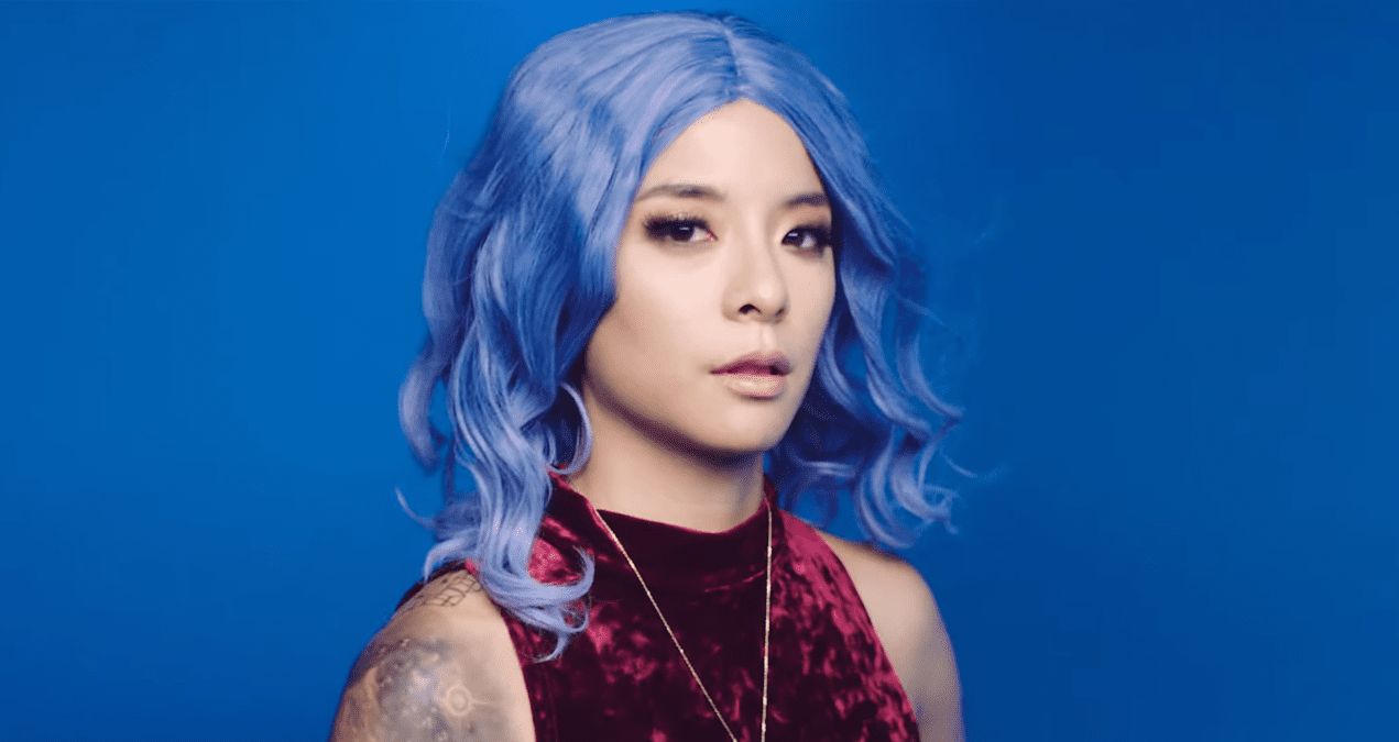 Amber Liu's Blue Hair Transformation - wide 3