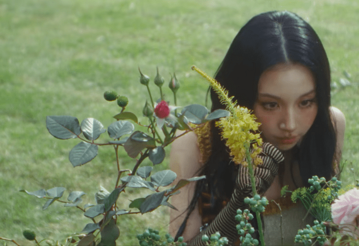 twice-chaeyoung-shoot-firecracker